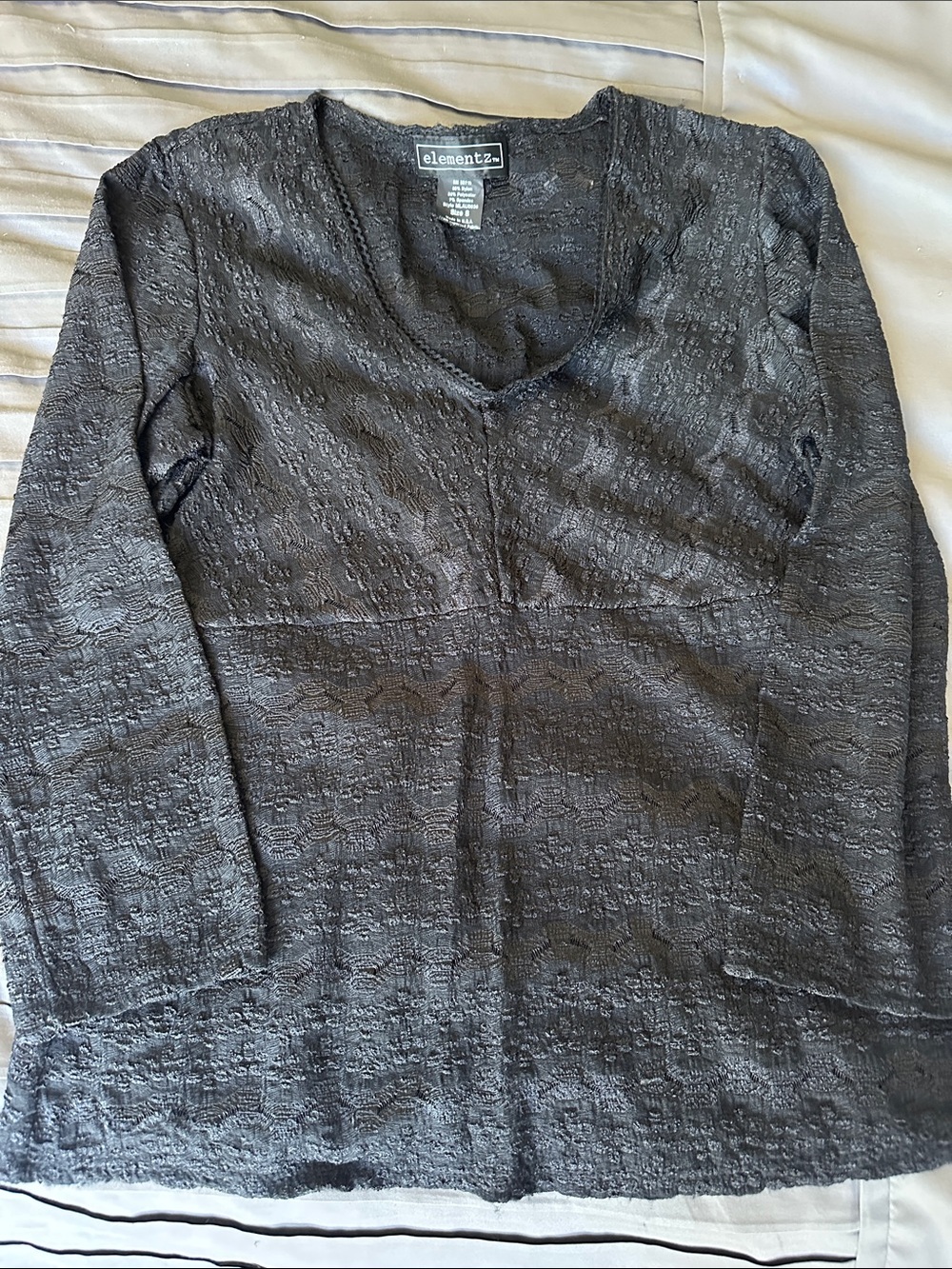 Elementz Black V-Neck Textured Lightweight 3/4 Sleeve Top